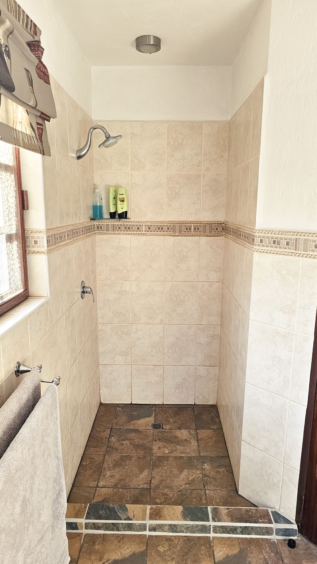 En-suite shower at Kruger Umoya